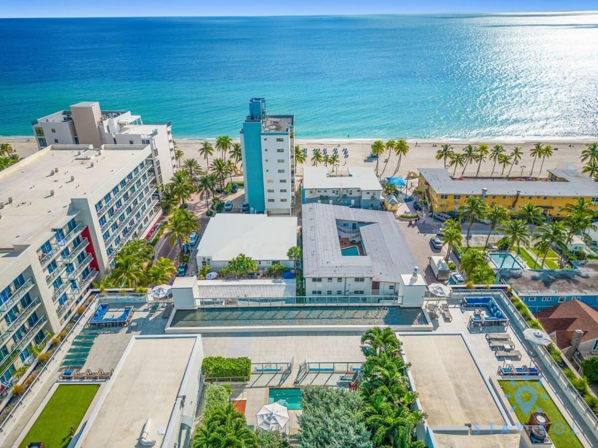 5 Beach Resort APT w FRONT BAY VIEW TERRACE UP TO 6 POOL Hollywood Exterior foto
