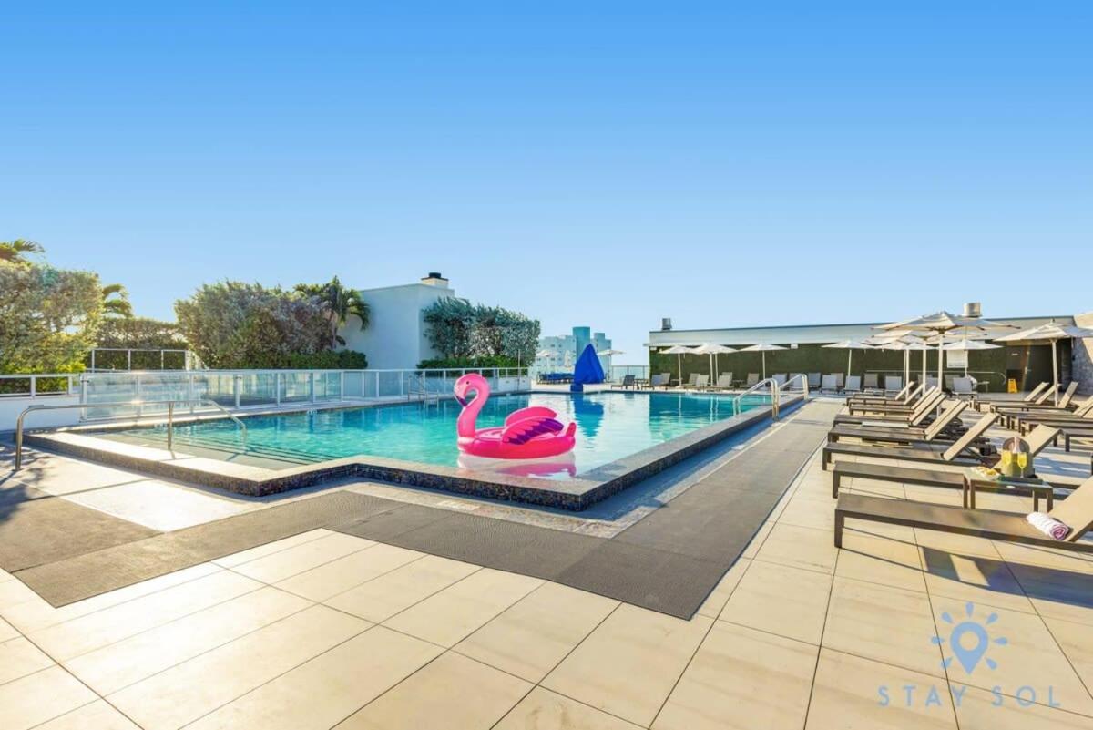 5 Beach Resort APT w FRONT BAY VIEW TERRACE UP TO 6 POOL Hollywood Exterior foto